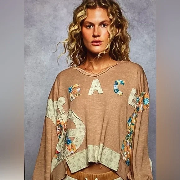 POL Patchwork Peace Sign and Lettering Top - Picture 1 of 4